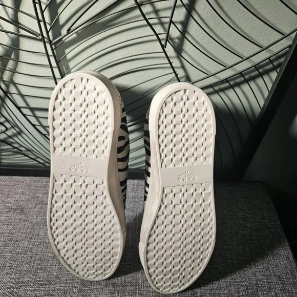 Zara | Zebra Pattern Studded Distressed (but like new!) Sneakers Size 41 - Picture 4 of 16